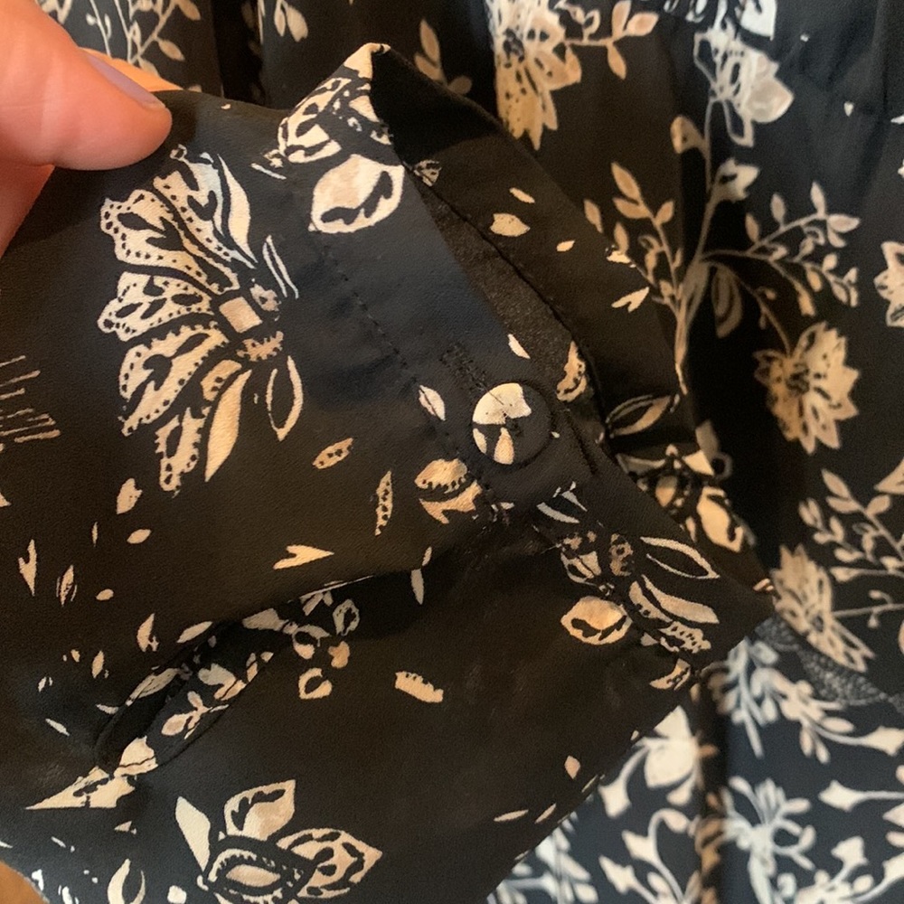 Floral Top - Picture 3 of 6
